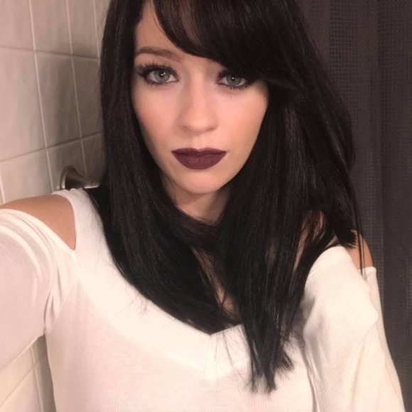 Meet your Posher, Brii - Picture 1 of 1